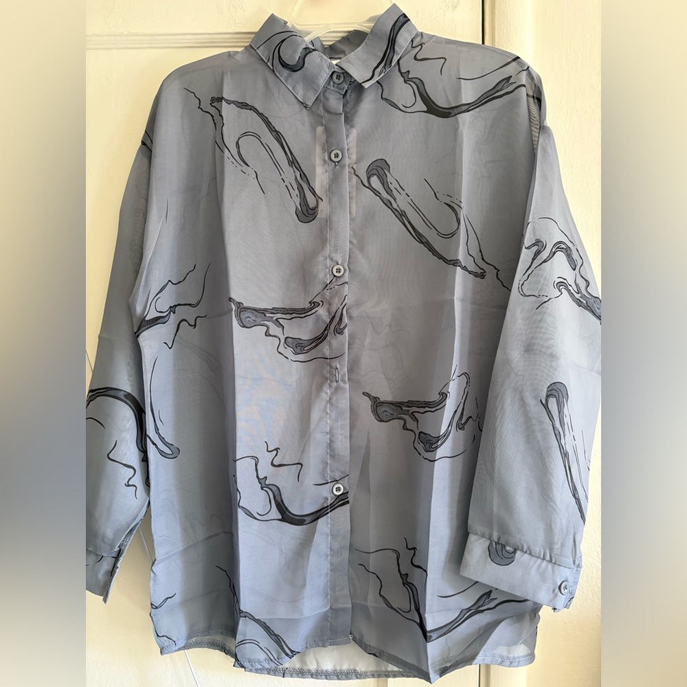 Gray Abstract Patterned Button-Up Shirt